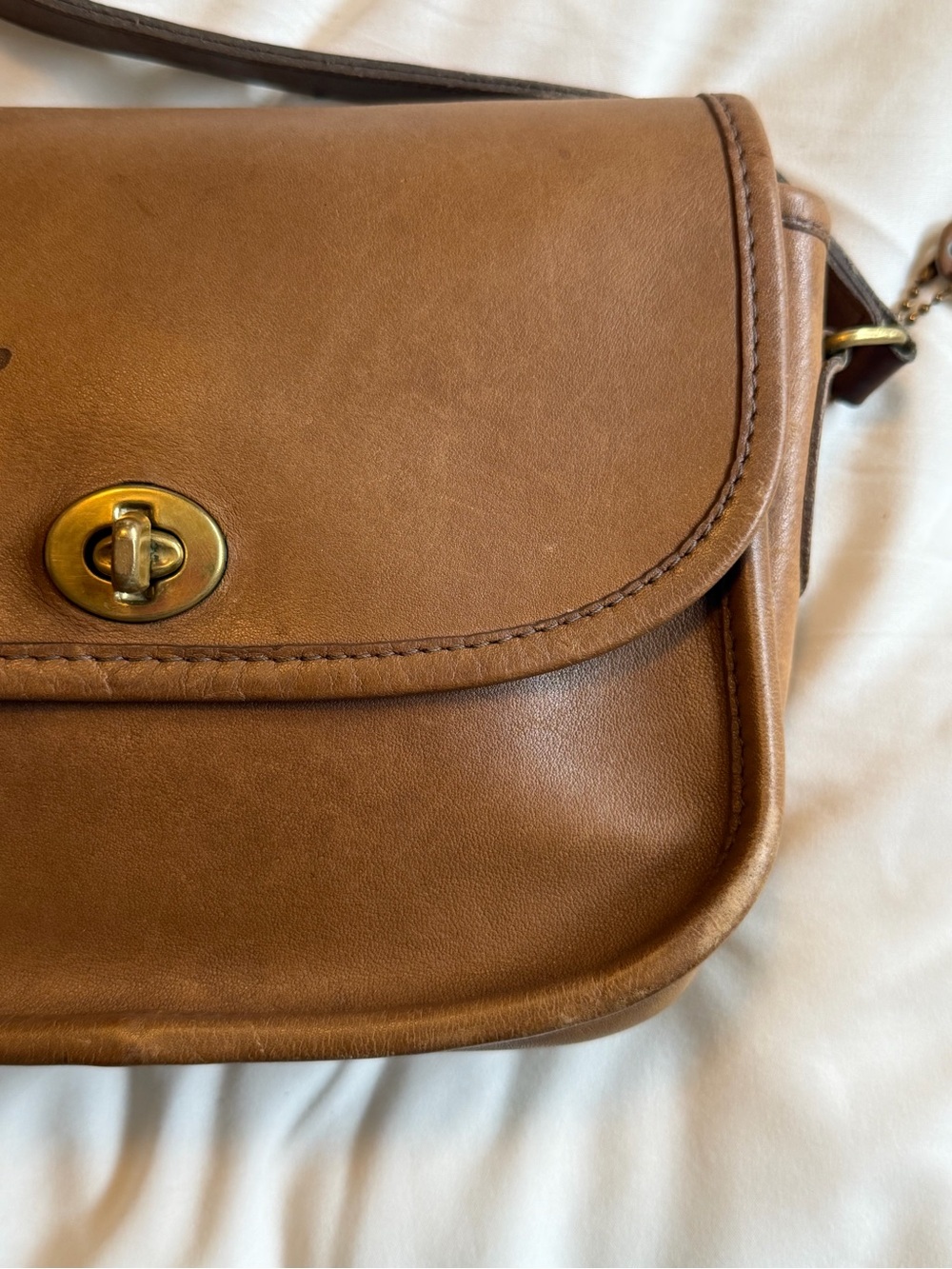 Vintage Coach Collegiate Bag in Putty - Picture 5 of 14